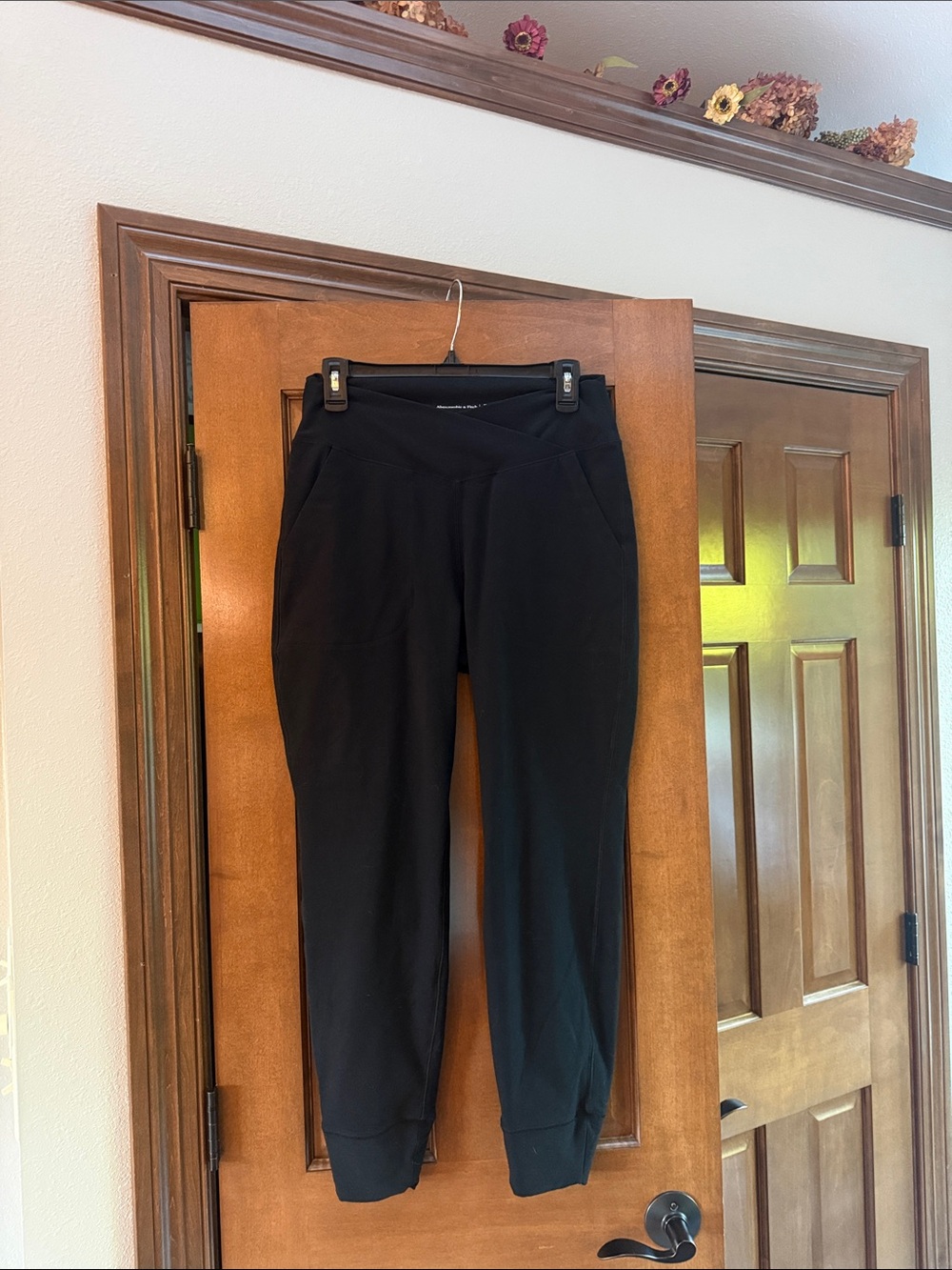 Abercrombie & Fitch crossover joggers